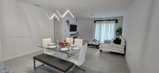 5539 Maddie Dr, Davenport, FL 33837