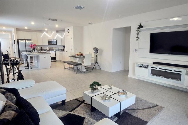 5539 Maddie Dr, Davenport, FL 33837