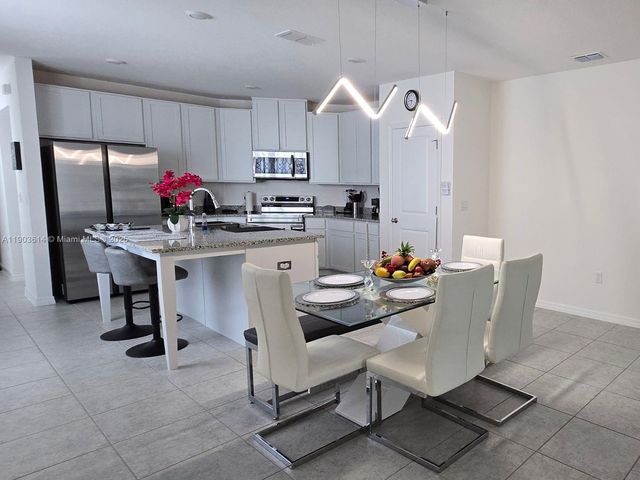 5539 Maddie Dr, Davenport, FL 33837