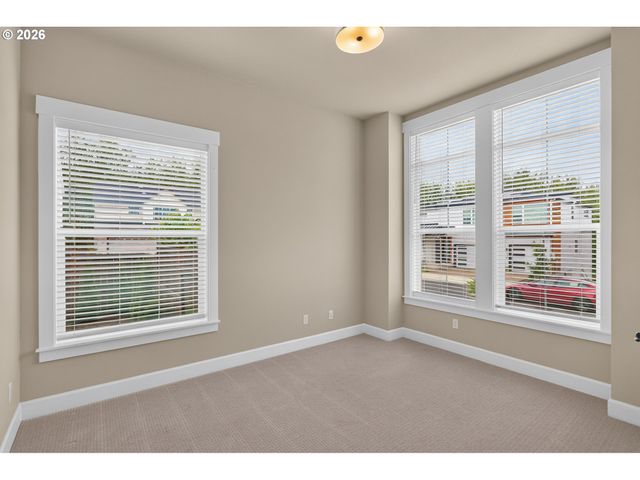 7306 Nw IMOGENE Ter, Portland, OR 97229