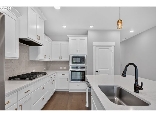 7306 Nw IMOGENE Ter, Portland, OR 97229