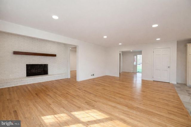 26 HONEY BROOK DR, Princeton, NJ 08540