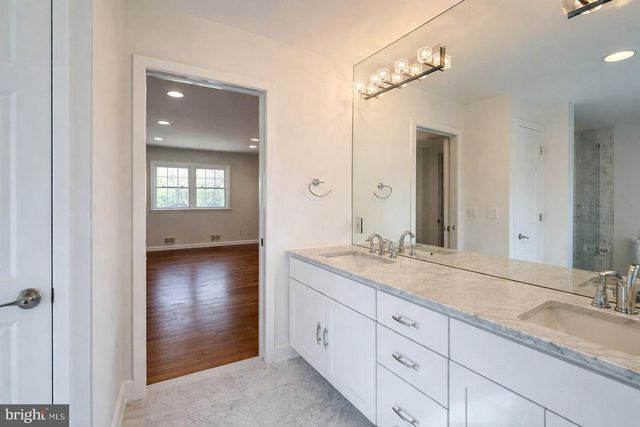 26 HONEY BROOK DR, Princeton, NJ 08540