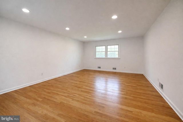 26 HONEY BROOK DR, Princeton, NJ 08540
