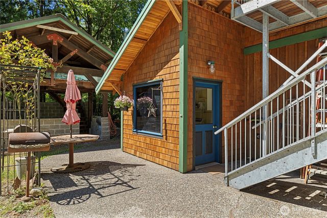 42169 Cedar Street, Concrete, WA 98237