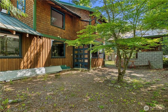 42169 Cedar Street, Concrete, WA 98237
