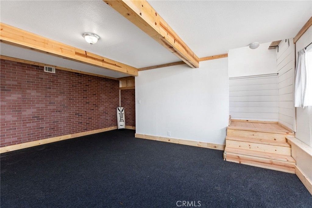 Image 25 of property listing at 16550 Arnold Avenue, Lake Elsinore, CA 92530