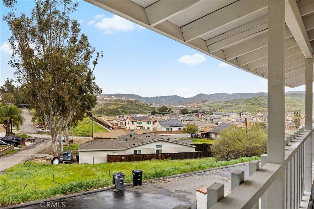 Image 37 of property listing at 16550 Arnold Avenue, Lake Elsinore, CA 92530