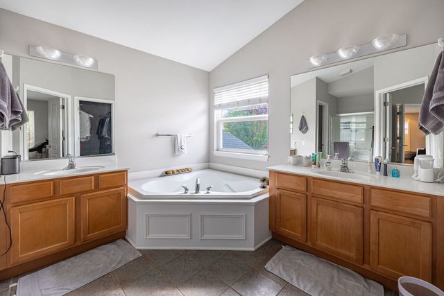 3960 Georgetown Circle, Algonquin, IL 60102