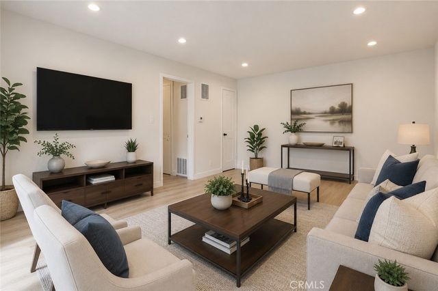 855 Victor Avenue 217, Inglewood, CA 90302
