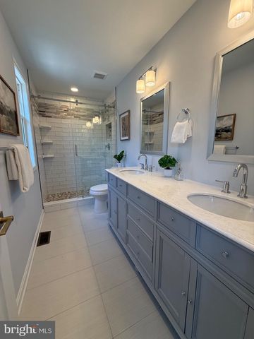 192 HICKORY POINT RD, Pasadena, MD 21122
