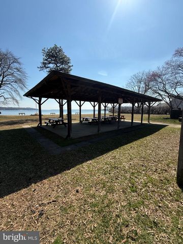 192 HICKORY POINT RD, Pasadena, MD 21122