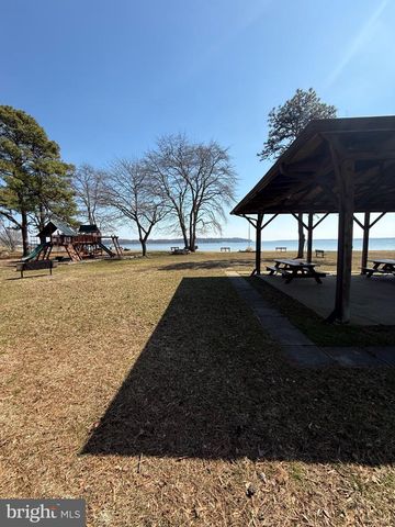 192 HICKORY POINT RD, Pasadena, MD 21122