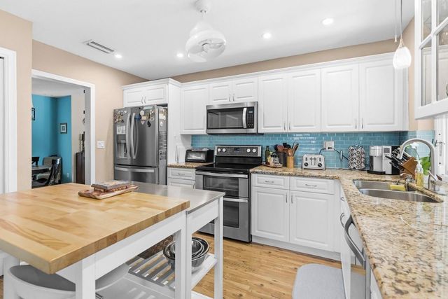 7140 NW 10th Court, Plantation, FL 33313