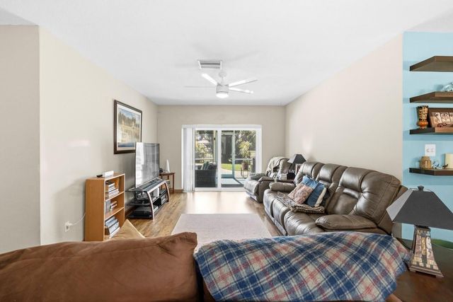 7140 NW 10th Court, Plantation, FL 33313