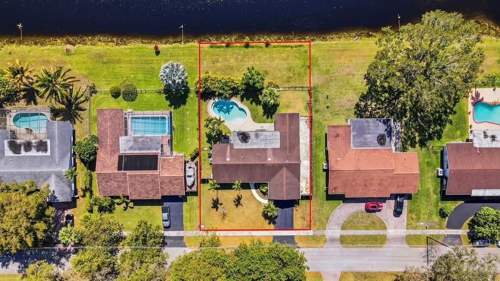7140 NW 10th Court, Plantation, FL 33313