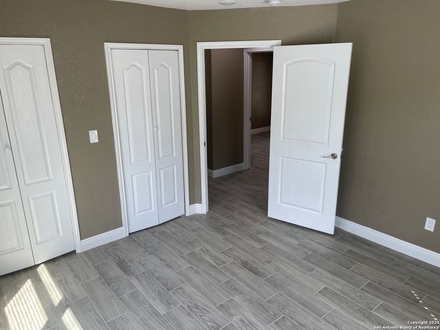 2710 HICKS AVE, San Antonio, TX 78210