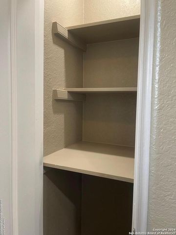 2710 HICKS AVE, San Antonio, TX 78210