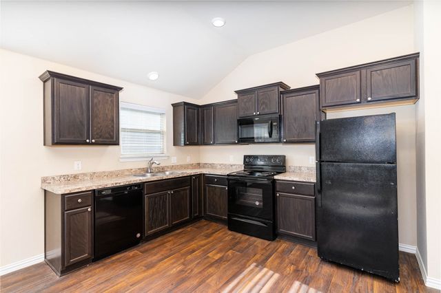 1404 Glen Garden Drive, Fort Worth, TX 76104