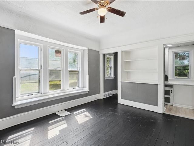 10622 Hathaway Avenue, Cleveland, OH 44108