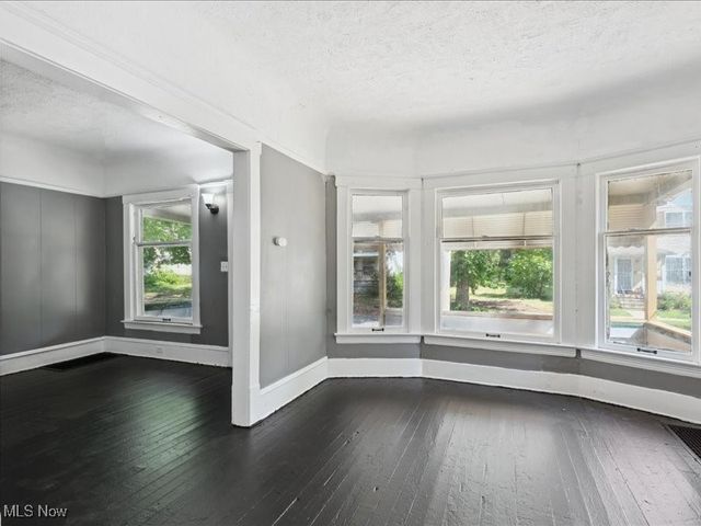 10622 Hathaway Avenue, Cleveland, OH 44108