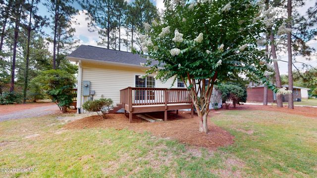 125 Forest Place, Aberdeen, NC 28315