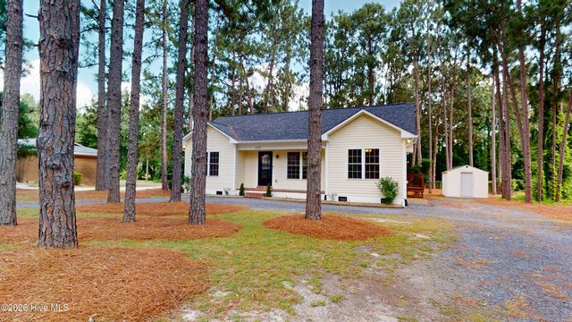 125 Forest Place, Aberdeen, NC 28315