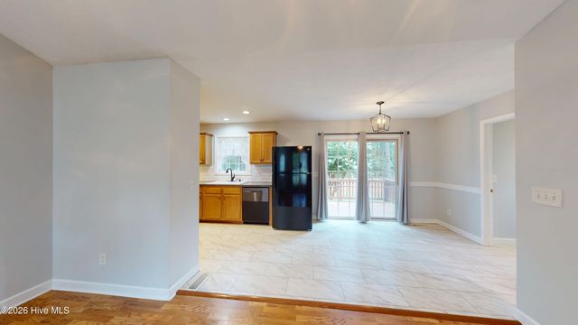 125 Forest Place, Aberdeen, NC 28315