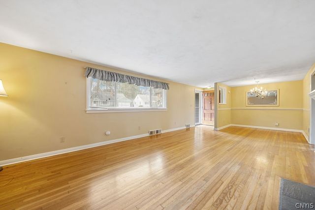 214 Palmer Drive, Manlius, NY 13066