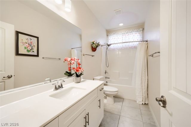 72 Summer Rhapsody Avenue, Henderson, NV 89015