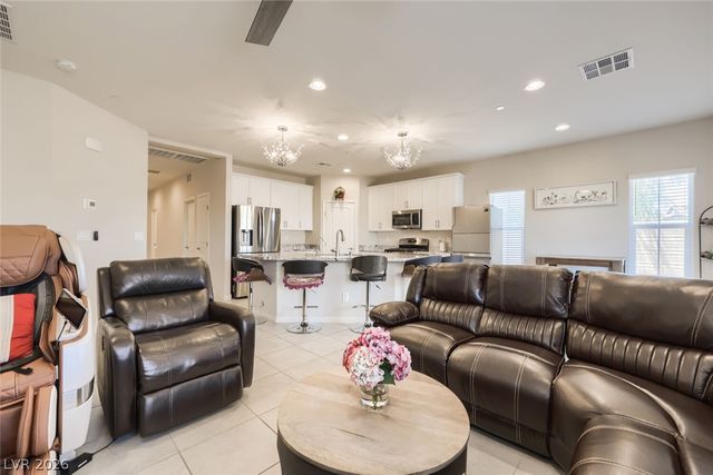 72 Summer Rhapsody Avenue, Henderson, NV 89015