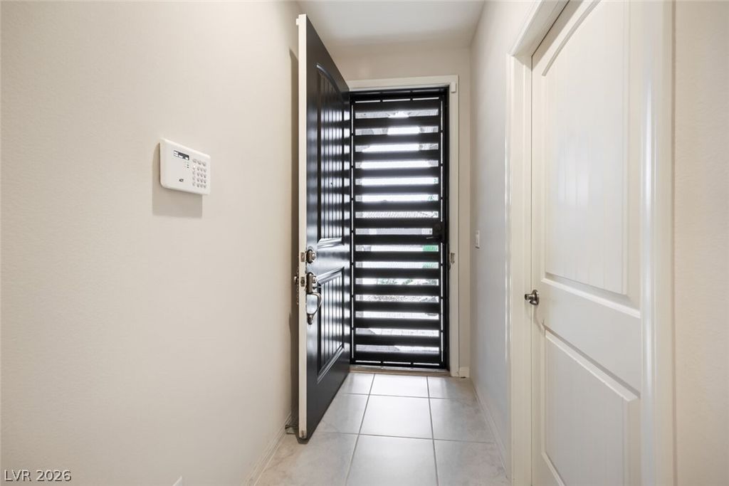72 Summer Rhapsody Avenue, Henderson, NV 89015 — photo 4