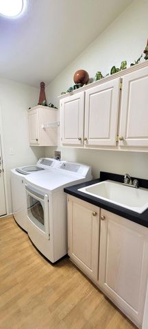 98 N Paseo Laredo N, Cathedral City, CA 92234