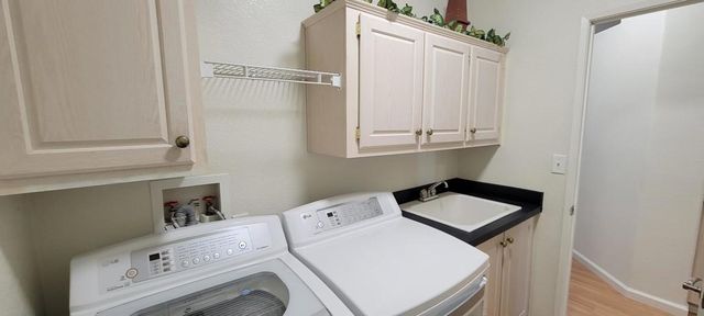 98 N Paseo Laredo N, Cathedral City, CA 92234