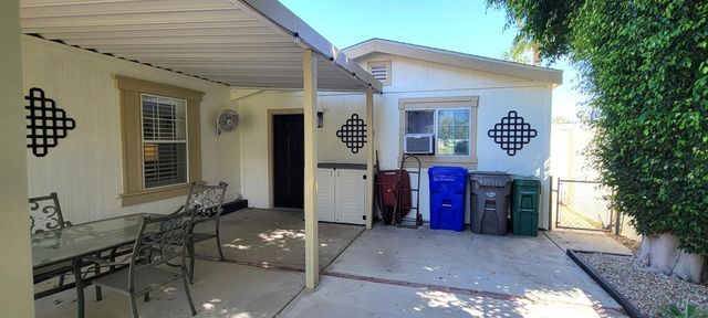 98 N Paseo Laredo N, Cathedral City, CA 92234