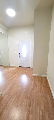 98 N Paseo Laredo N, Cathedral City, CA 92234