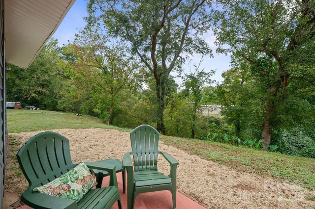 801 N Grove Street, Lincolnton, NC 28092