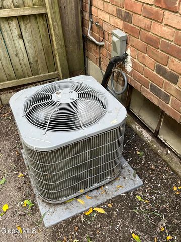 140 Mount Hope Drive, Albany, NY 12202