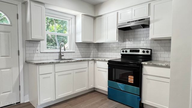 140 Mount Hope Drive, Albany, NY 12202