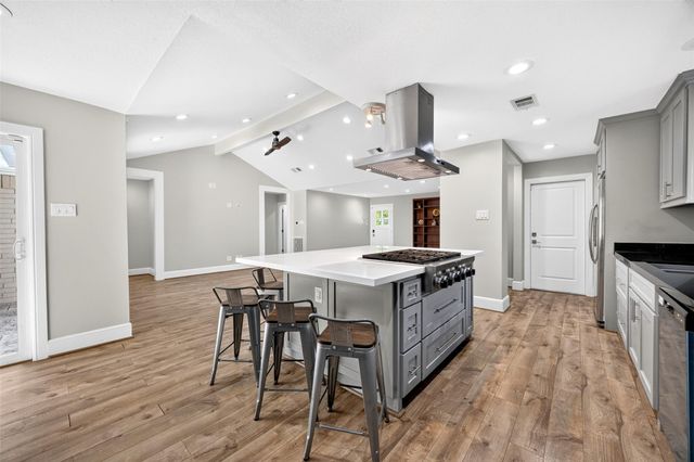 10335 Emnora Lane, Houston, TX 77043