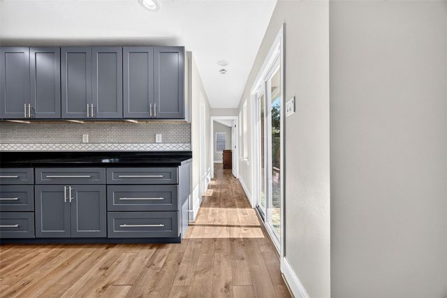 10335 Emnora Lane, Houston, TX 77043
