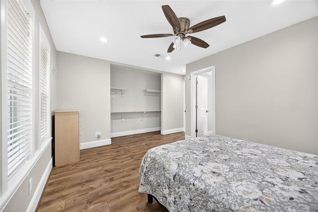 10335 Emnora Lane, Houston, TX 77043