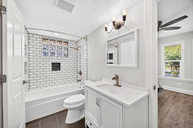 10335 Emnora Lane, Houston, TX 77043