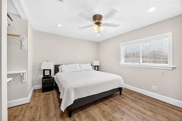10335 Emnora Lane, Houston, TX 77043