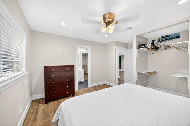10335 Emnora Lane, Houston, TX 77043