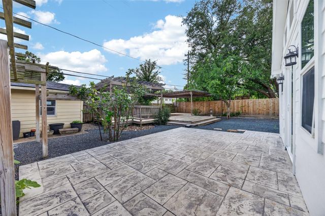 10335 Emnora Lane, Houston, TX 77043