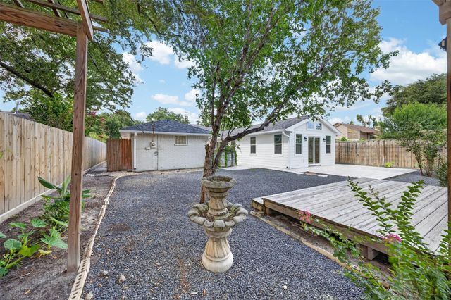 10335 Emnora Lane, Houston, TX 77043