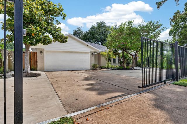 10335 Emnora Lane, Houston, TX 77043