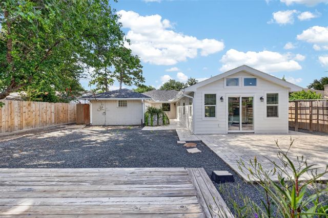 10335 Emnora Lane, Houston, TX 77043