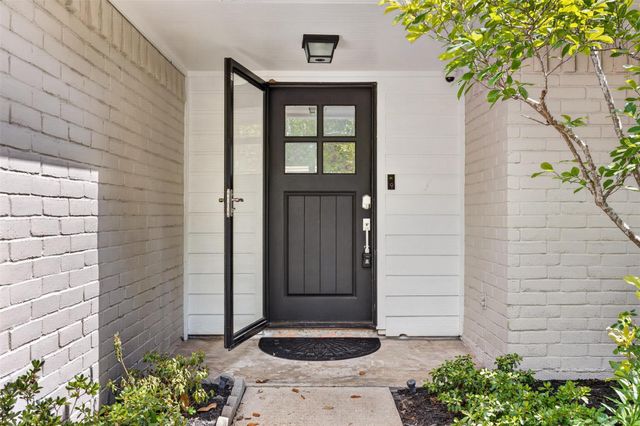 10335 Emnora Lane, Houston, TX 77043